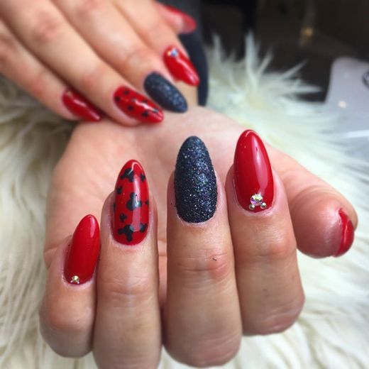 Red nails by Rute_castro_nails