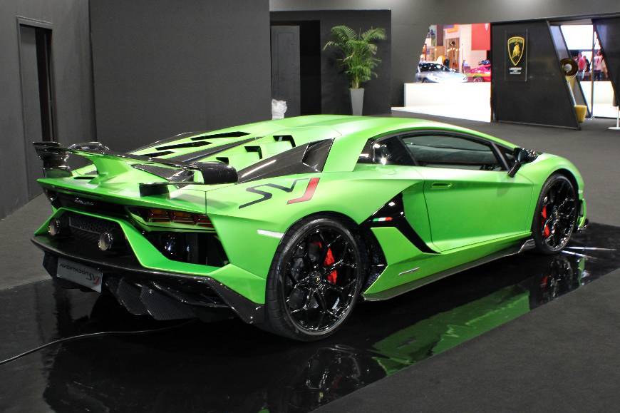 Moda Lamborghini Aventador SVJ | Lamborghini.com