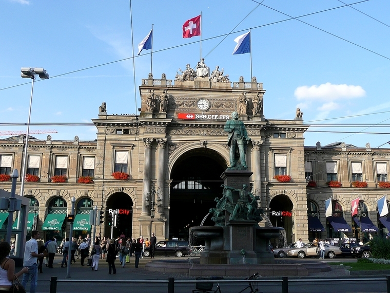 Places Zürich Central Train Station