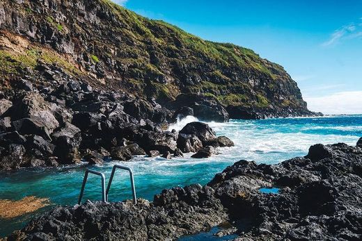 Ponta Da Ferraria natural swimming pool