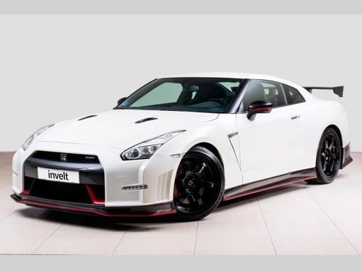 Moda Nissan GTR