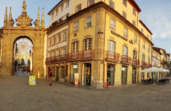 Place Arco Da Porta Nova