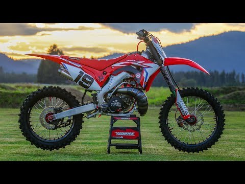 Moda Bros Honda CR250R -95 - Incredible 2-Stroke Sounds - YouTube