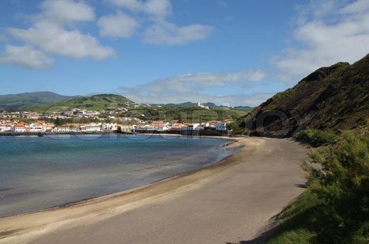 Praia do Porto Pim