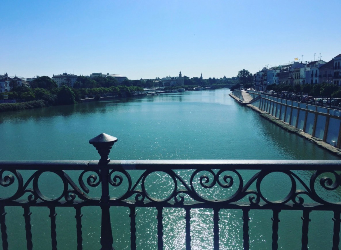Place Puente de Triana