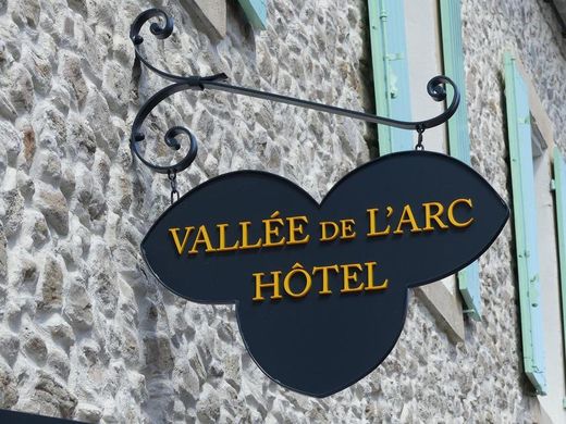 Châteaux Demeures Vallée de l'Arc - Hôtel