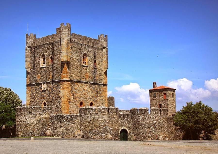 Place Castelo de Bragança 