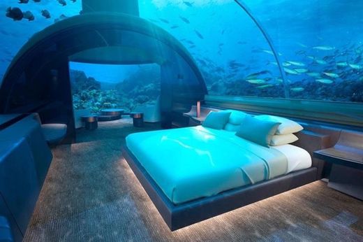Já imaginou um quarto desse no fundo do mar!? Maldivas 