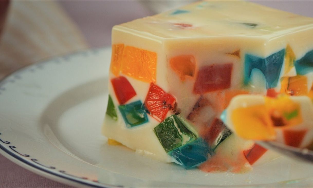 Restaurantes Mosaico de gelatina com leite condensado Receita | Dr. Oetker