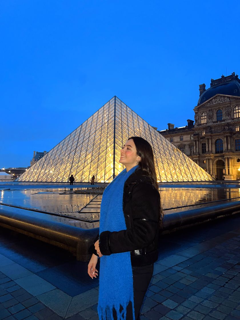 Lugar Pyramide du Louvre