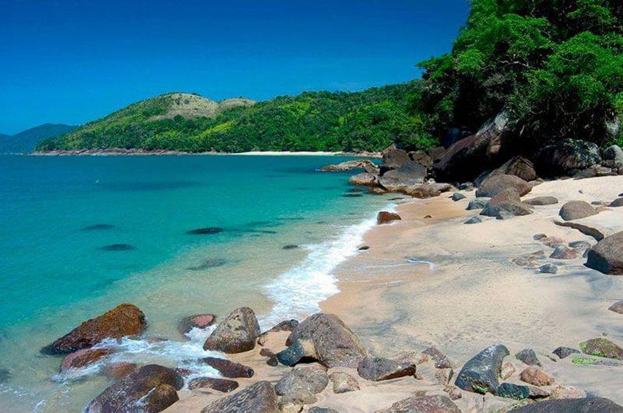 Praia linda em Ubatuba 😍