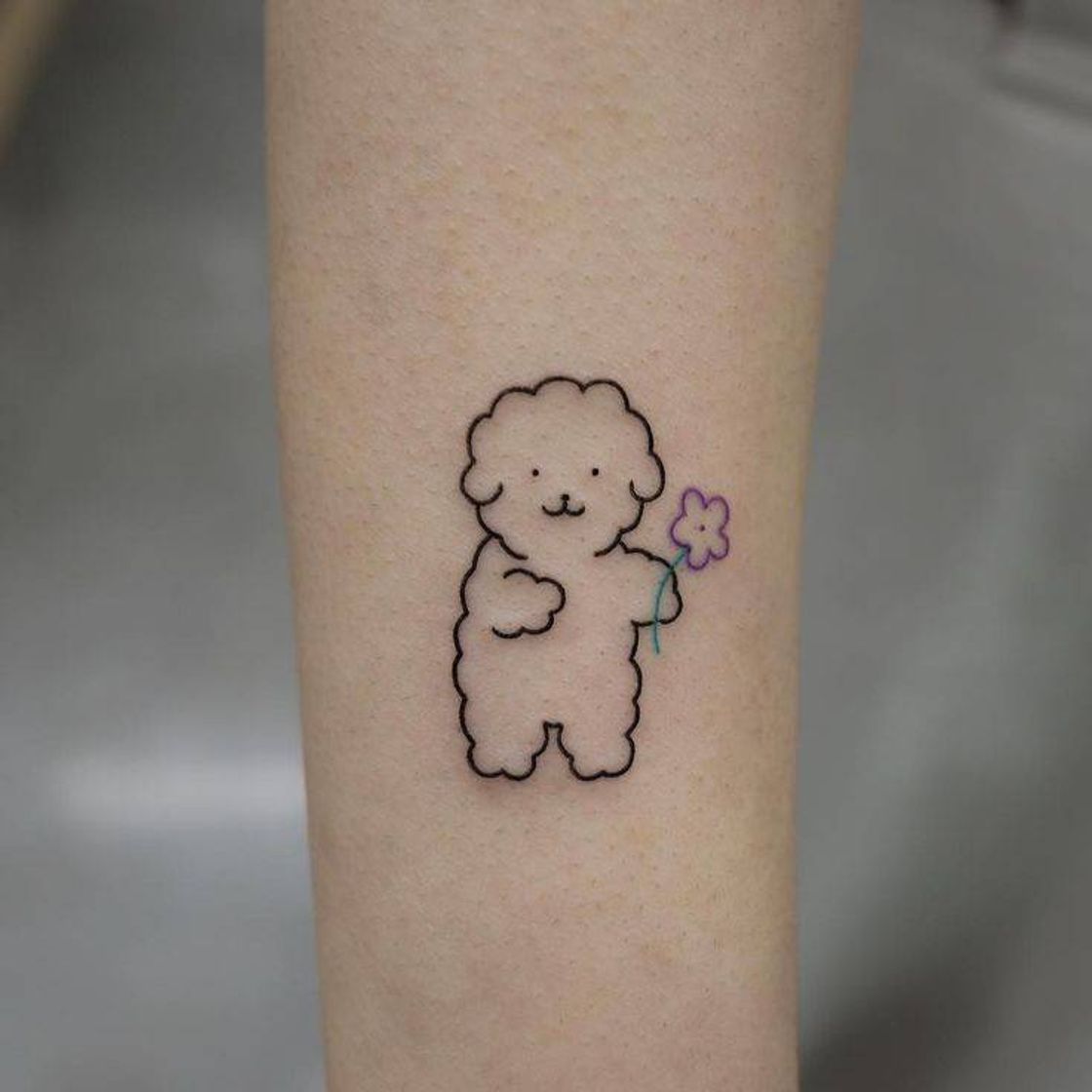 Fashion Tatuagem cachorro com flor | Dog w/ flower tattoo.