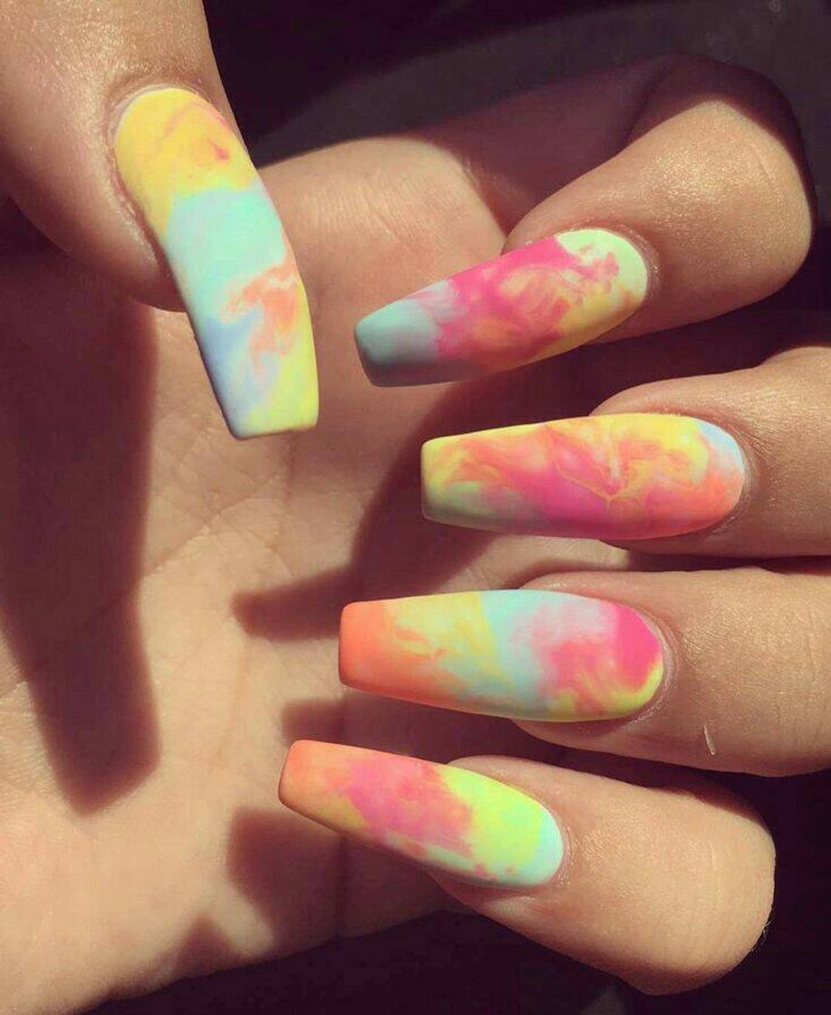 Moda Tie-dye Nails