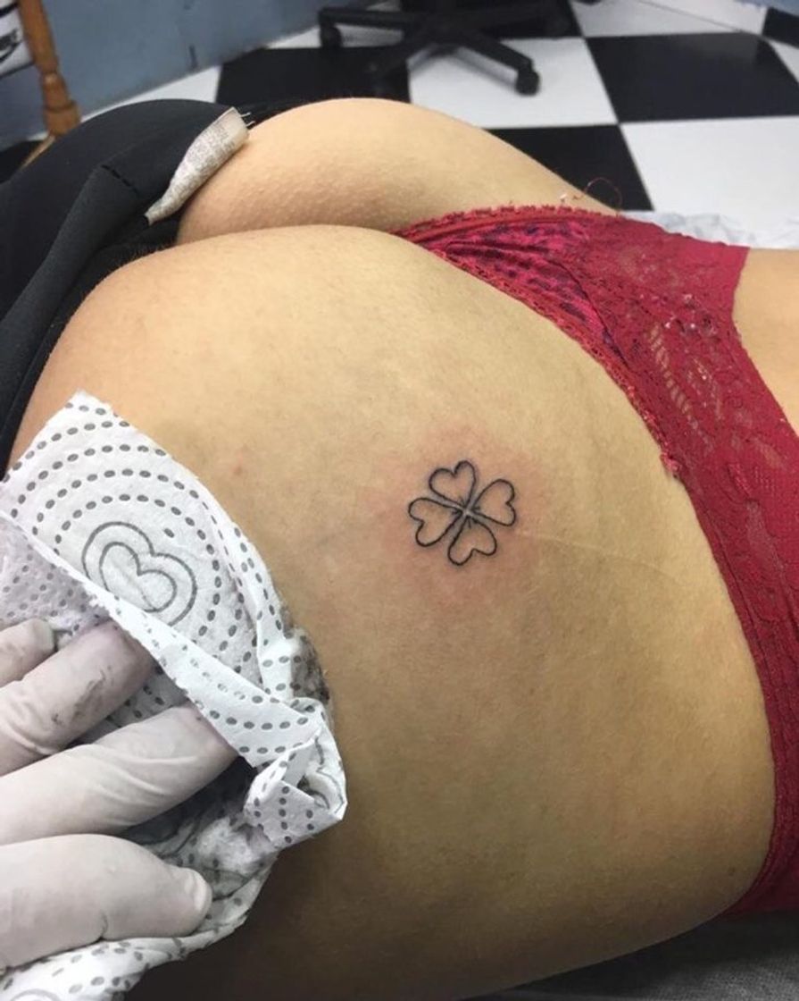 Moda Aquela tatuagem em lugares escondidos 🙃