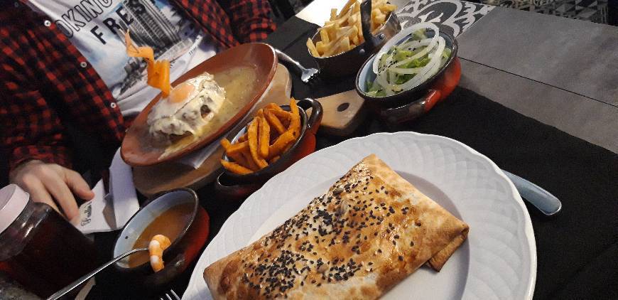 Restaurants Paullu's