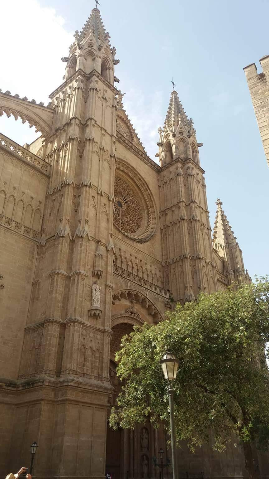 Lugar Catedral-Basílica de Santa María de Mallorca