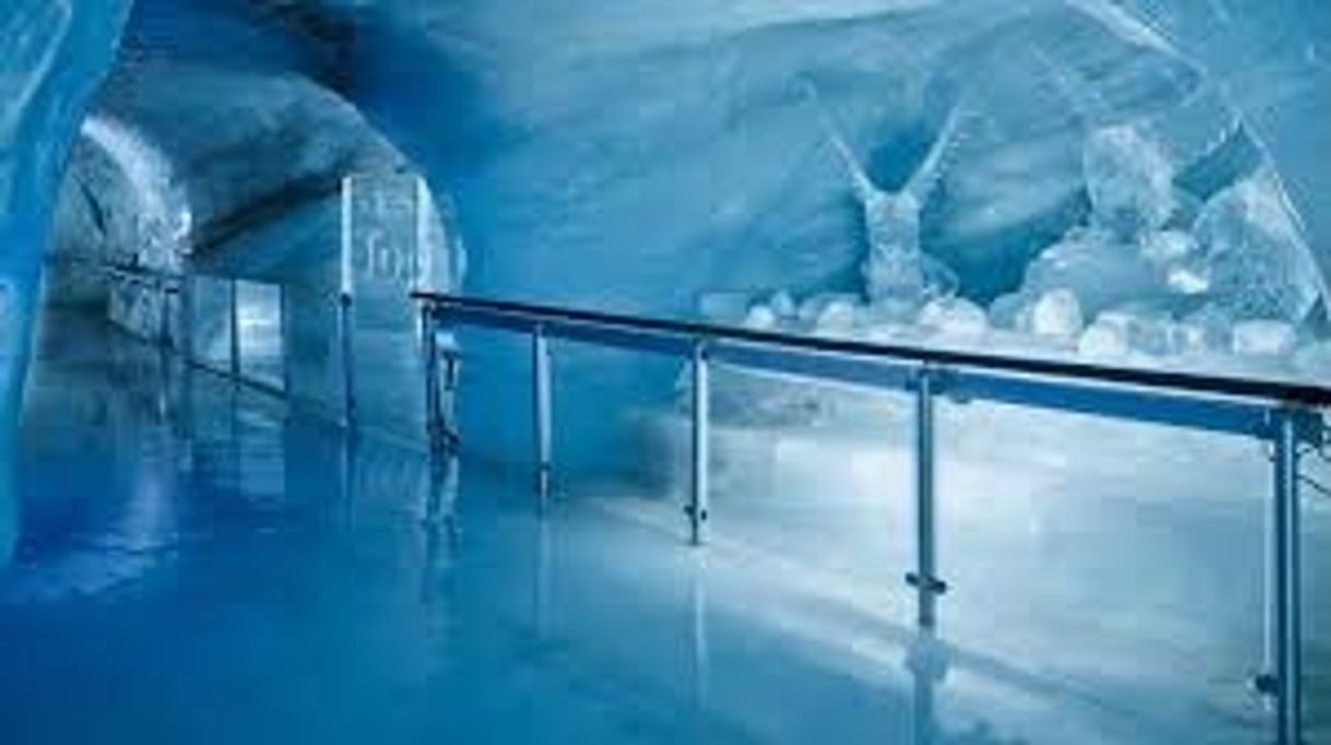 Lugar Jungfraujoch Ice Palace