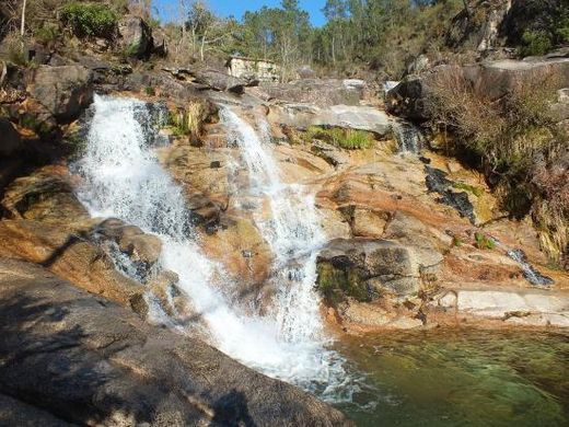 Cascata de Várzeas