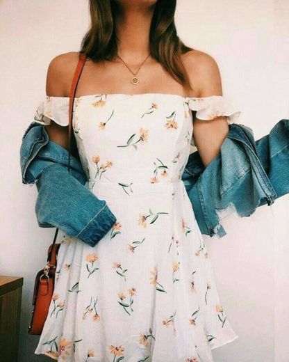 Vestido com jaqueta jeans