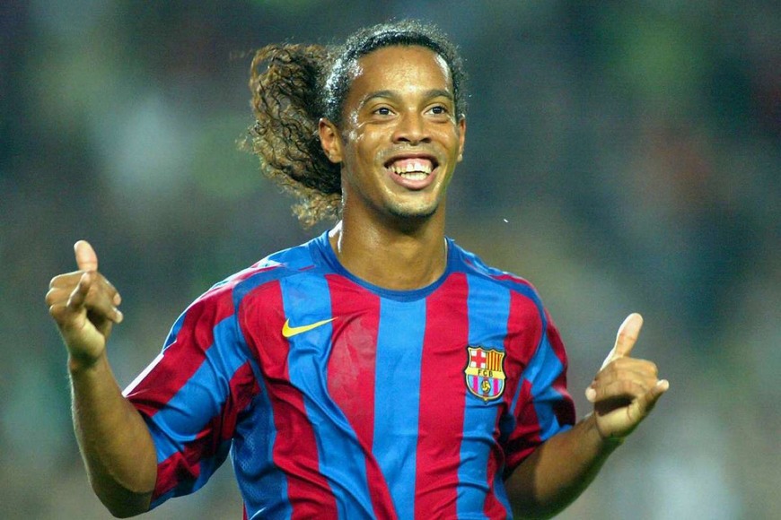 Fashion Ronaldinho Gaucho Moments Impossible To Forget - YouTube