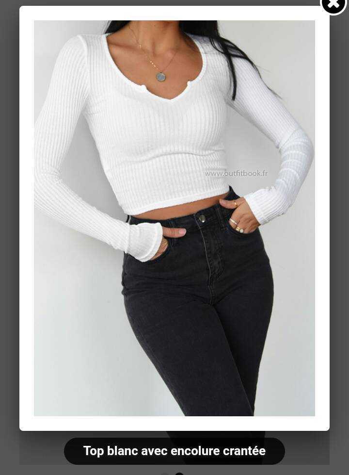 Social Ribbed top with notch detail in white

