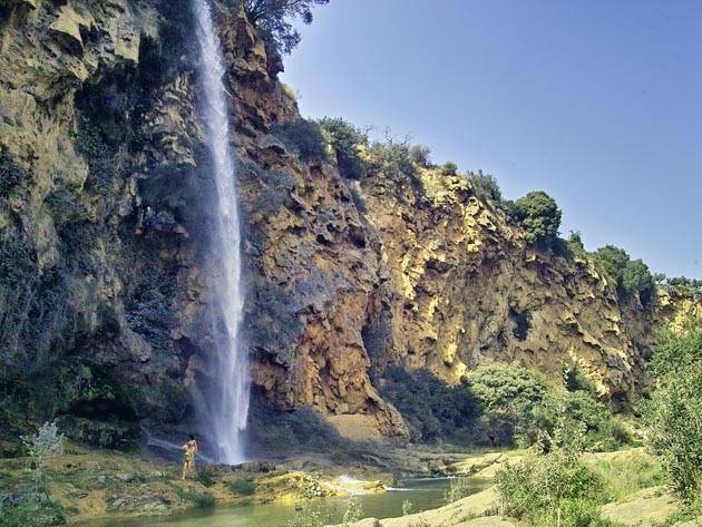 Lugar El Salto de la Novia de Navajas