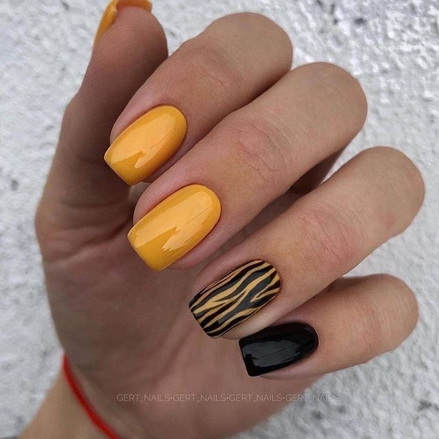 Moda Nails 