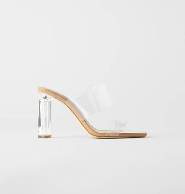 👠