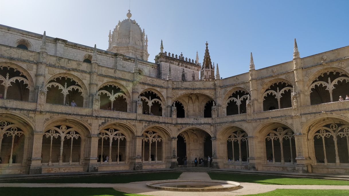 Place Monasterio de los Jerónimos de Belém