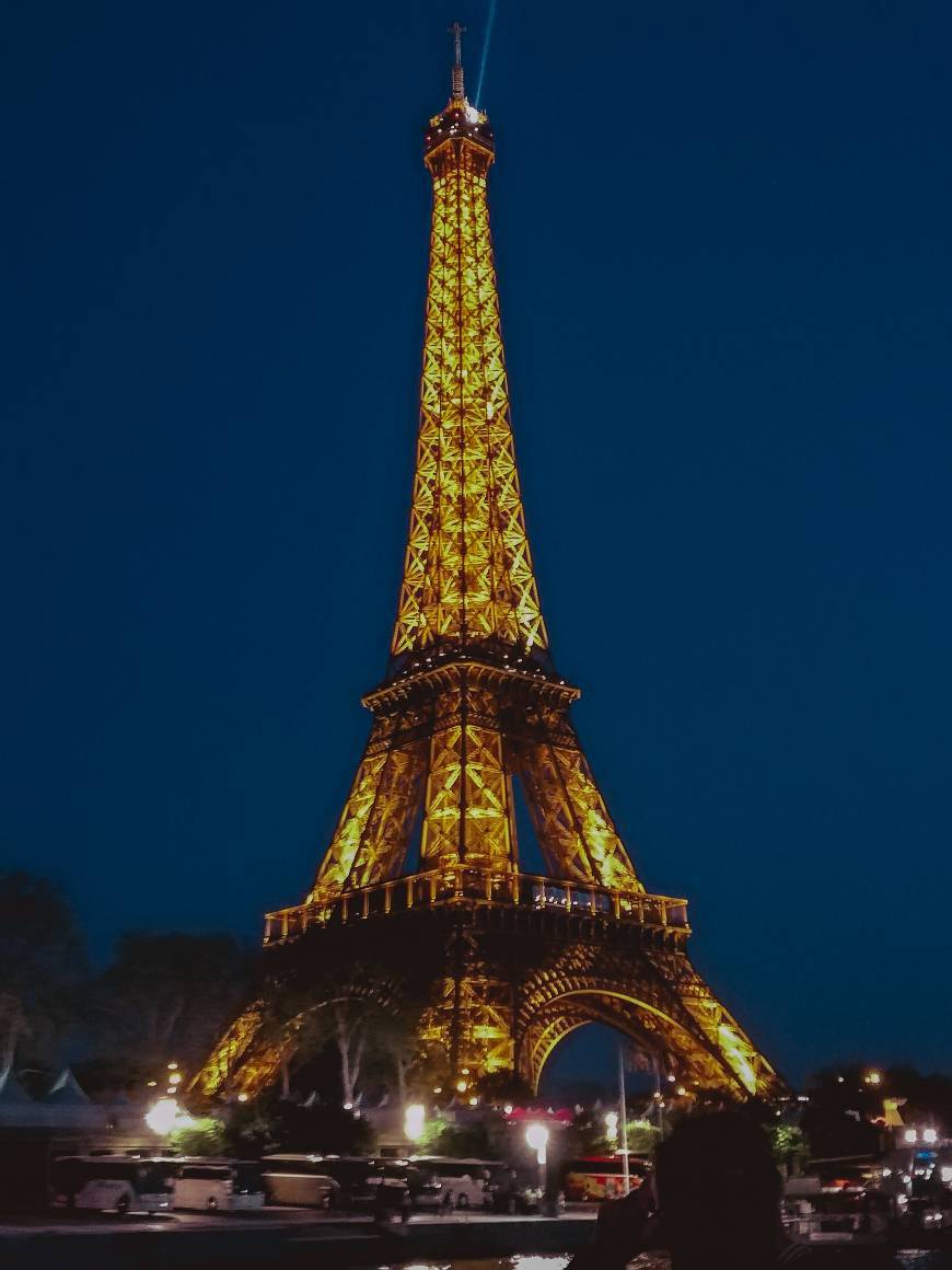 Place Torre Eiffel