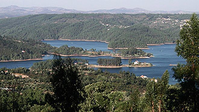 Place Albufeira da Barragem do Castelo de Bode