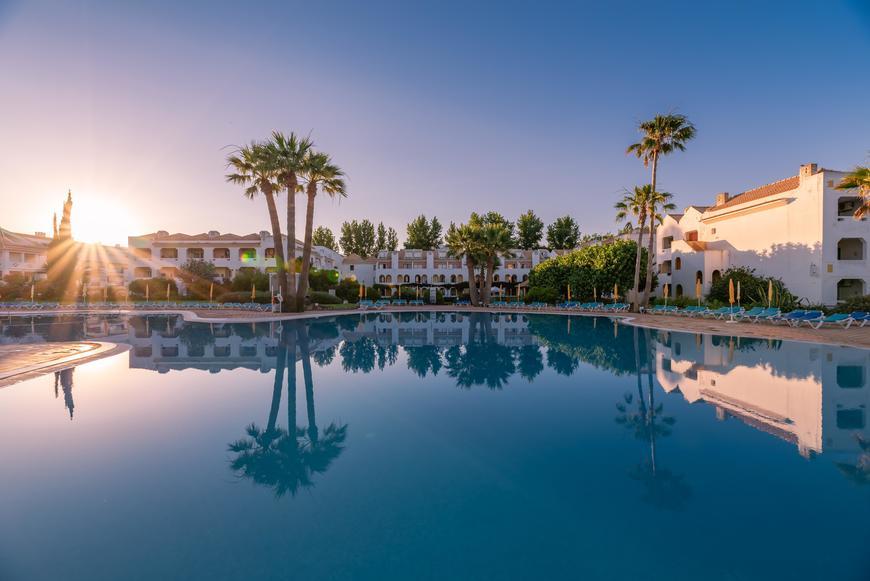 Golden Club Cabanas