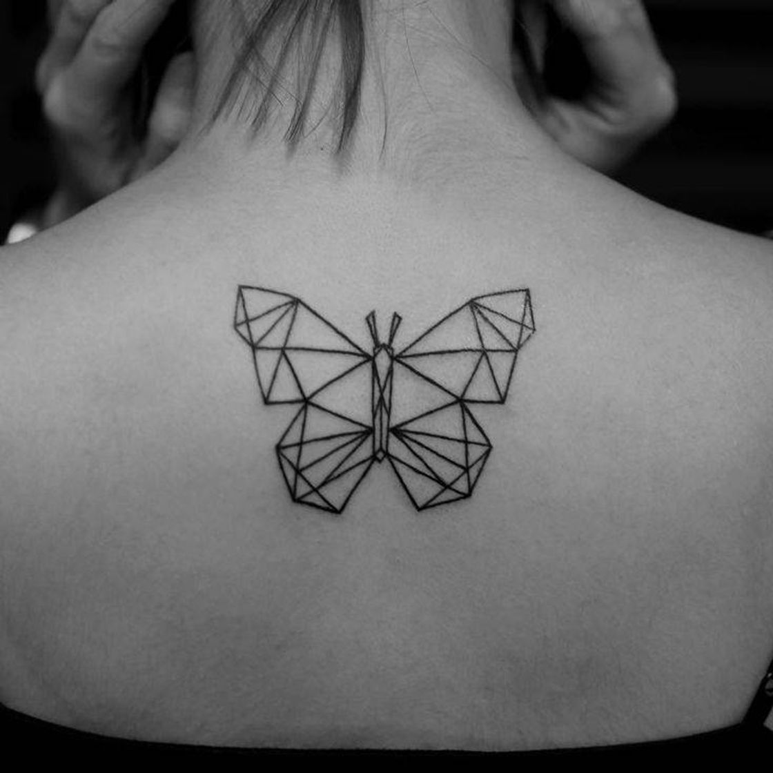 Fashion Tatuagem Borboleta Geométrica 🦋✨