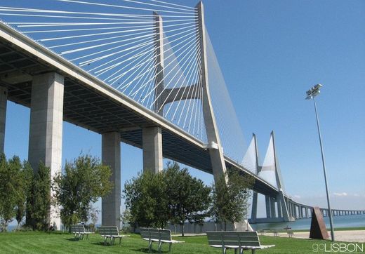 Puente Vasco da Gama