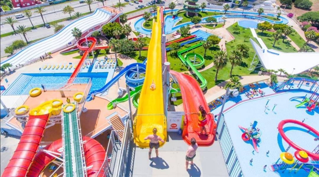 Lugar Aquashow Park - Water Park