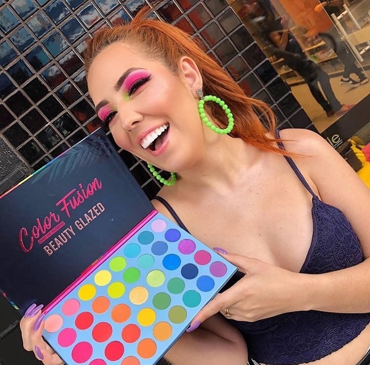 Social Color Fusion 🌈