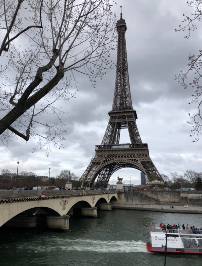 Place Torre Eiffel