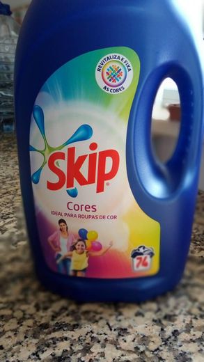 Detergente líquido SKIP máquina da roupa
