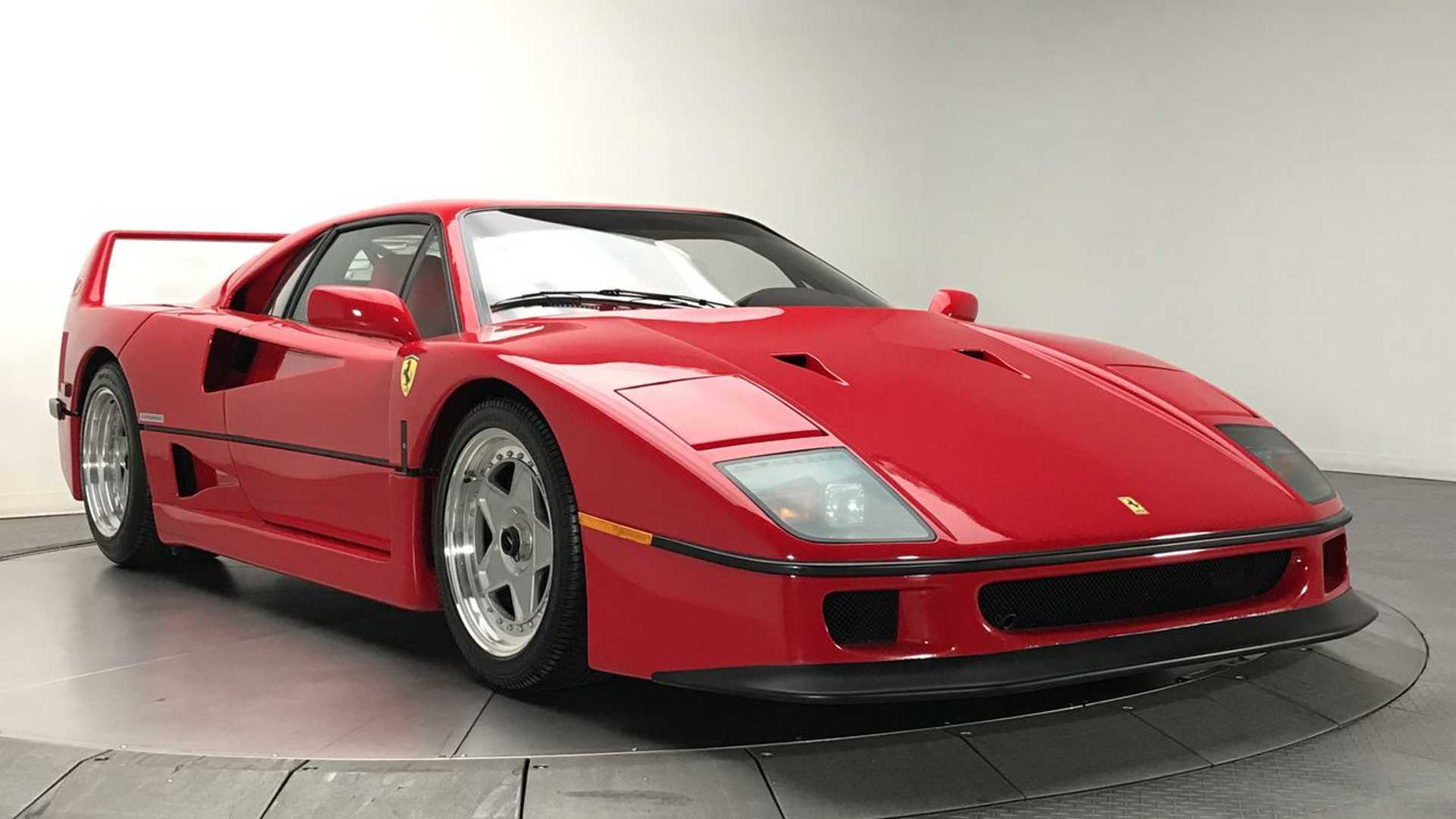 Social Ferrari_F40