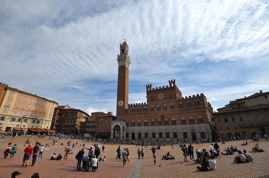 Place Piazza del Campo