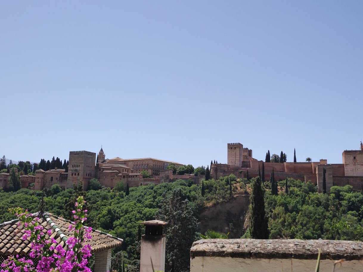 Lugar Granada