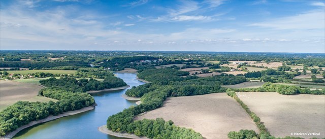 Place Lac du Graon