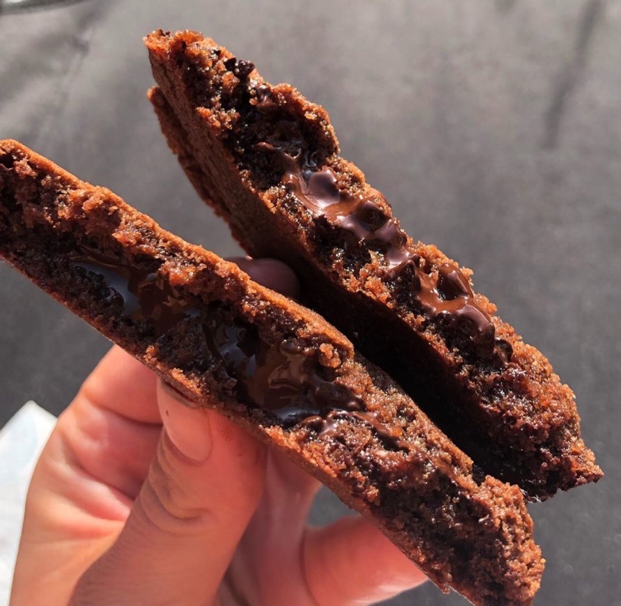 Moda Dark chocolate vegan cookies