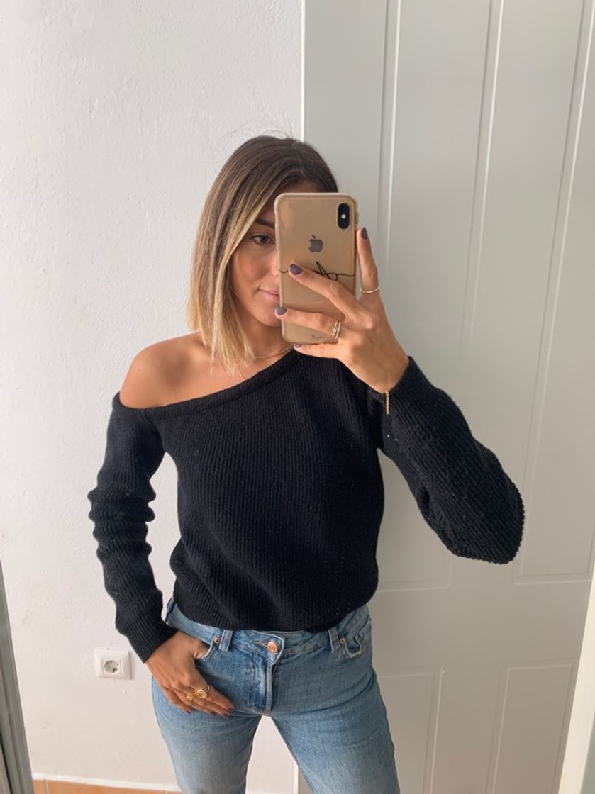 Social superdown Ravie One Shoulder Sweater in Black