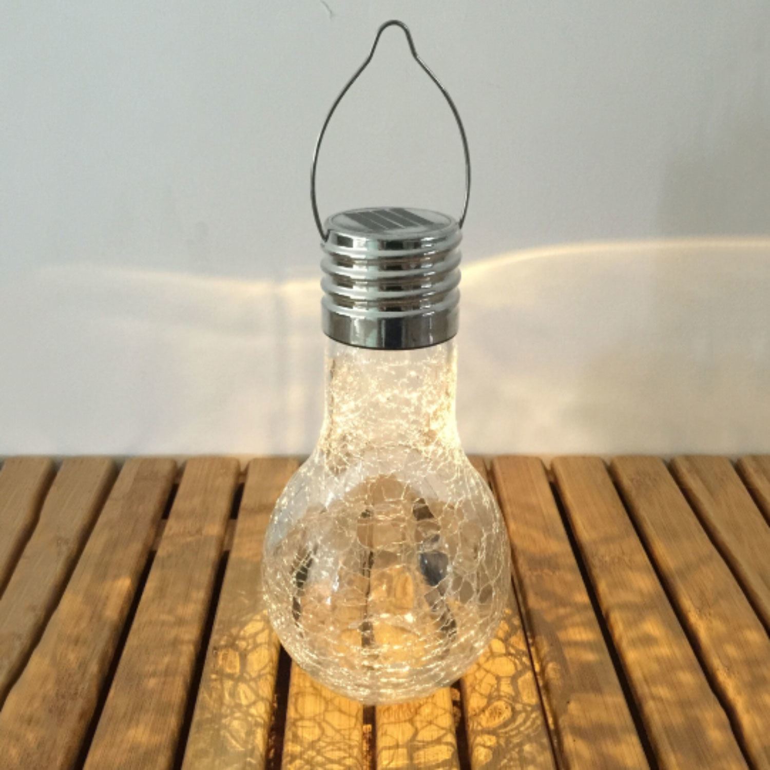 Producto Table Top Or Hanging Solar Powered Crackle Bulb Light Warm White Outdoor