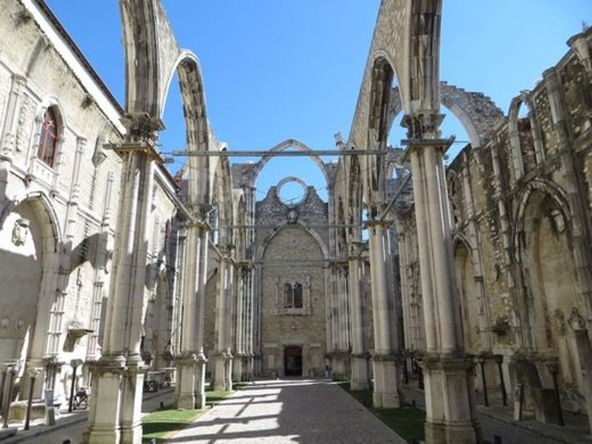 Place Convento do Carmo