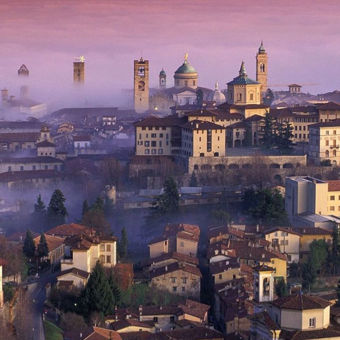 Lugar Bérgamo - Italia