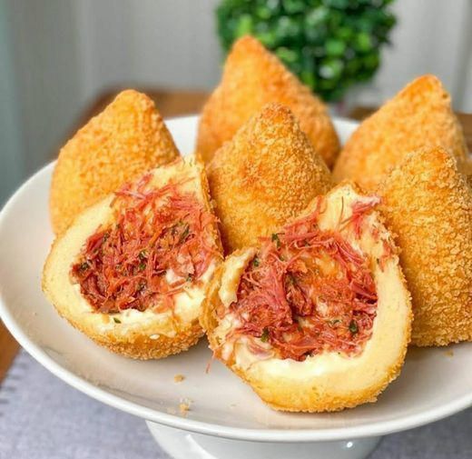 Fashion Coxinha de carne seca com catupiry