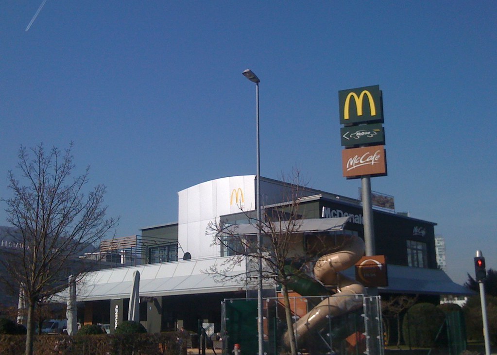 Place McDonald's Restaurant