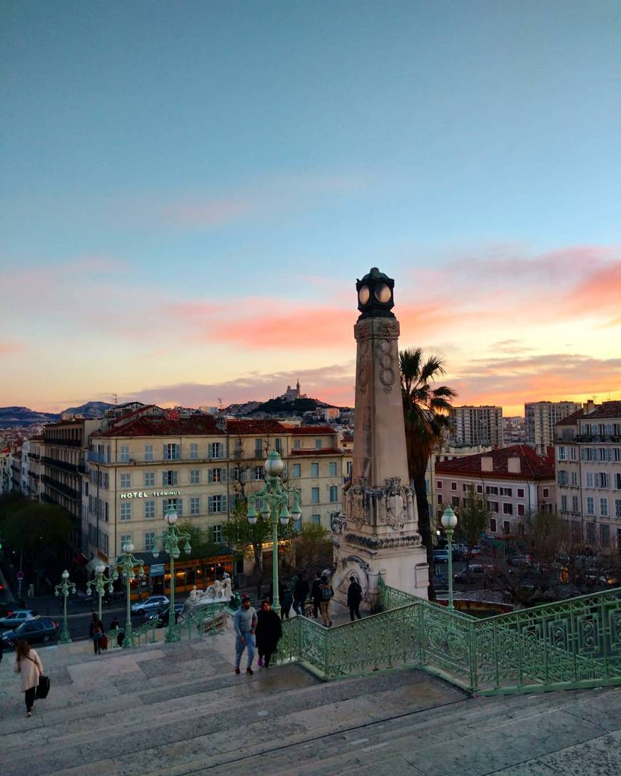 Place Gare de Marseille-Saint-Charles